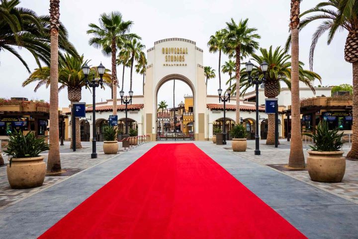 header-entrance-universal-studios-hollywood